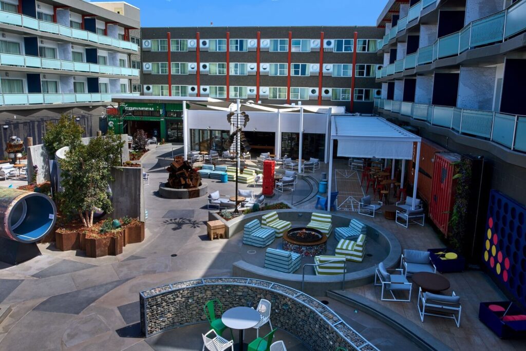 Hotel Zephyr San Francisco at Fishermans Wharf with courtyard and waterfront views