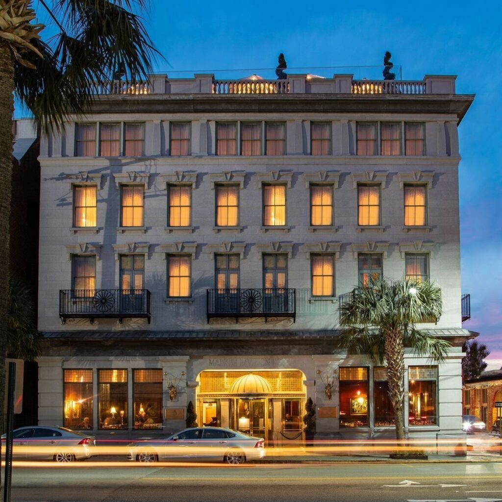 Market Pavilion Hotel Charleston rooftop pool and Pavilion Bar downtown