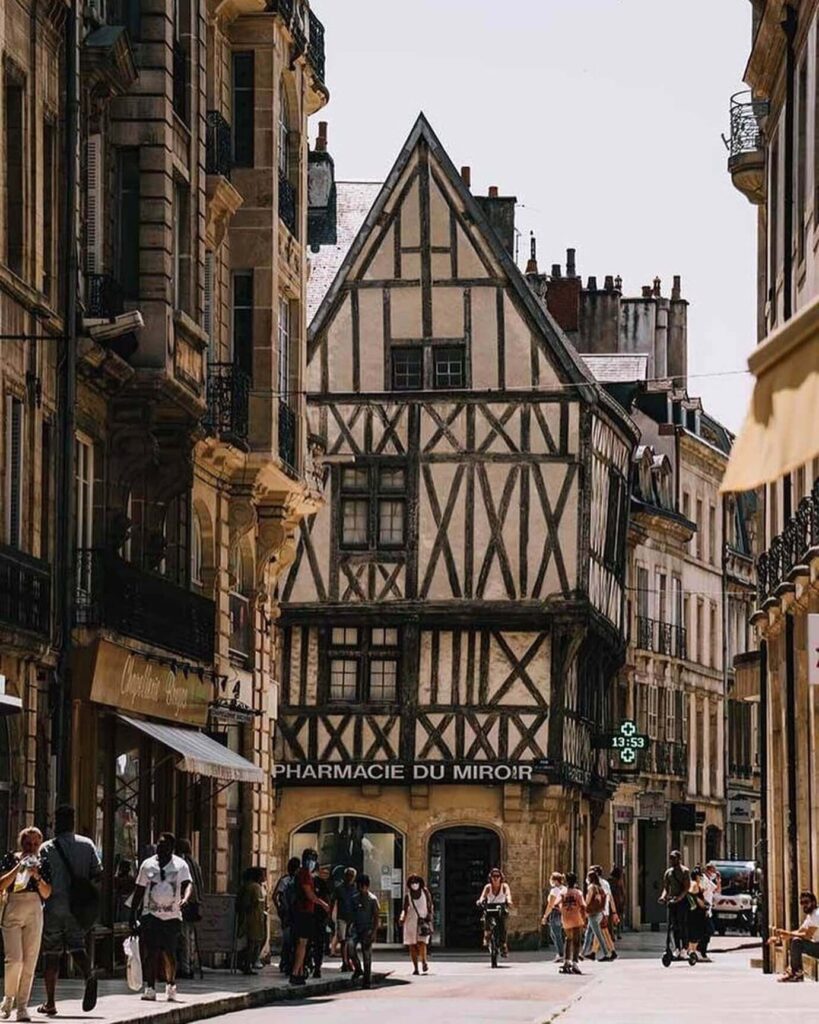 Walking through the streets of Dijon France without a fixed route