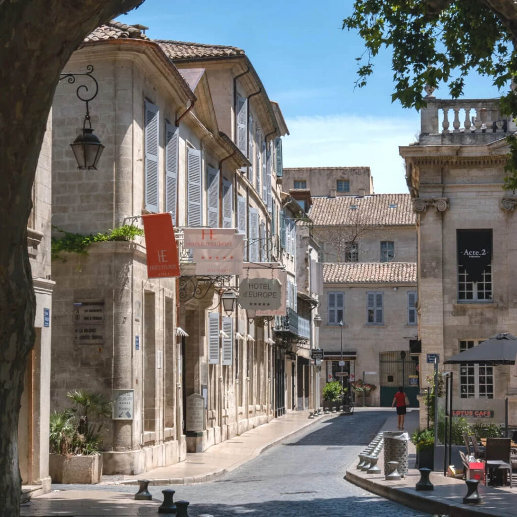 Hotel in Avignon Old Town surrounded by historic streets