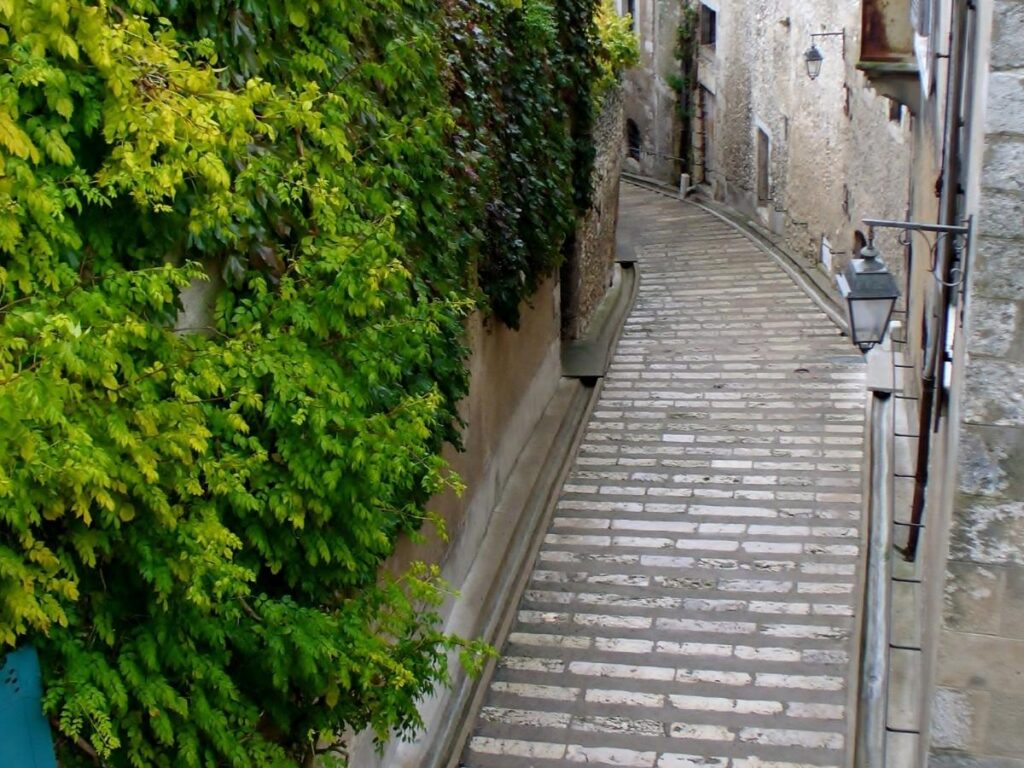 Steep streets and stairs in Blois old town