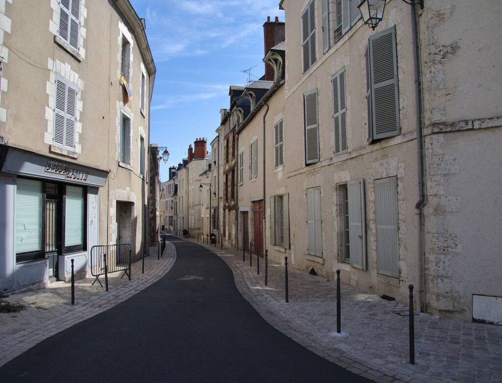 Quiet street in Blois old town without crowds