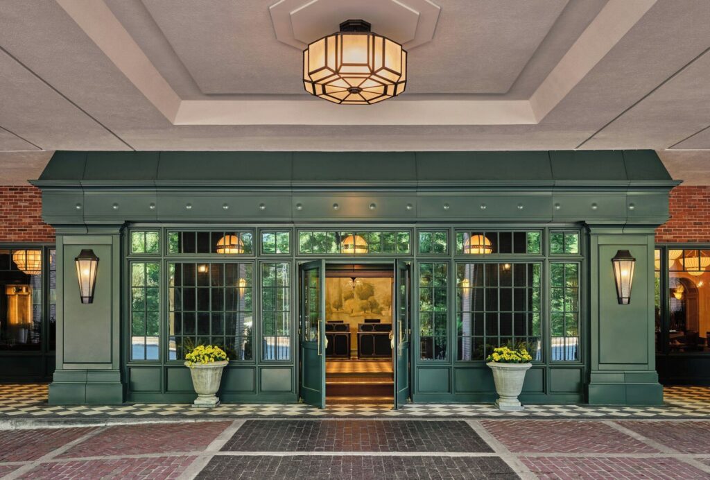 Exterior of Four Seasons Hotel Boston overlooking Boston Public Garden