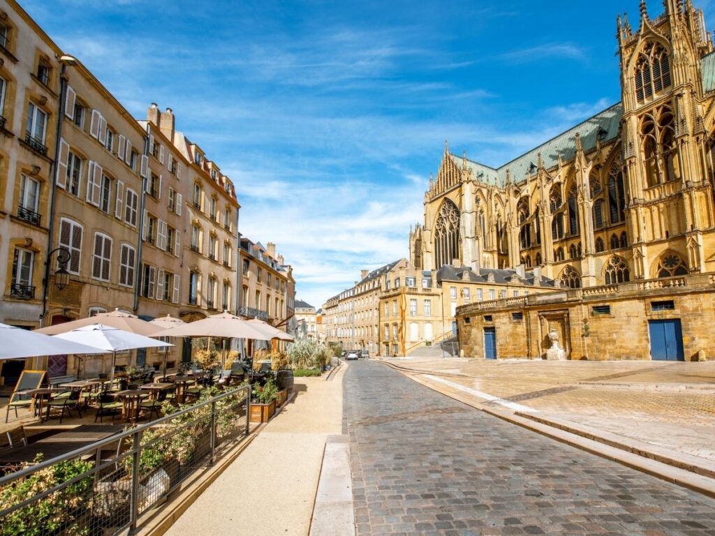 Quiet street in Metz ideal for slow walking