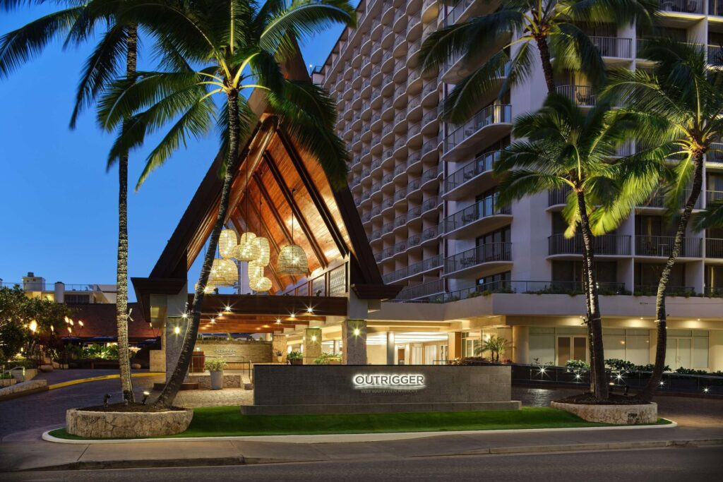 Outrigger Reef Waikiki Beach Resort beachfront family-friendly hotel in Oahu