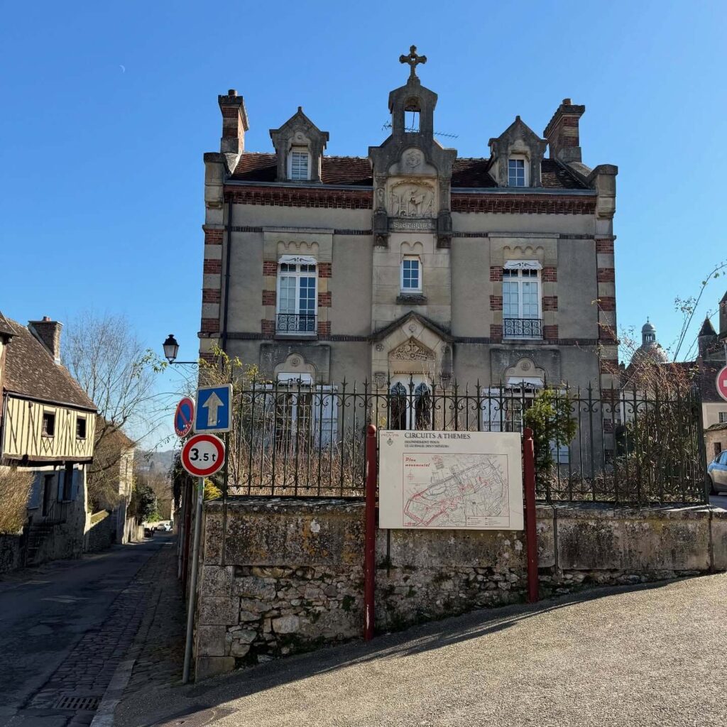 Quiet street in Provins during the evening after visitors leave