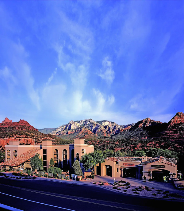 Best Western Plus Inn of Sedona comfortable hillside hotel with panoramic red rock views in Sedona