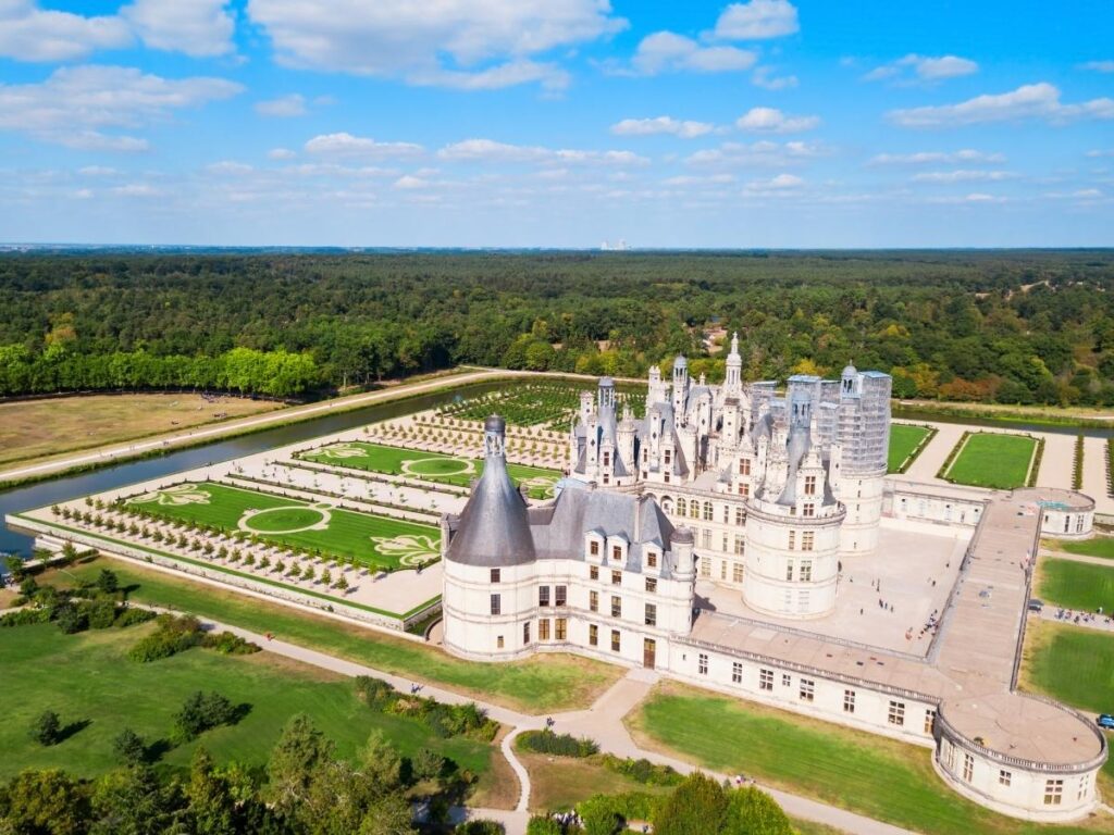 Dramatic view of Château de Chambord in France