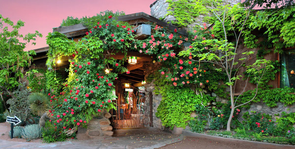El Portal Sedona Hotel charming pet-friendly boutique hotel surrounded by Sedona red rocks