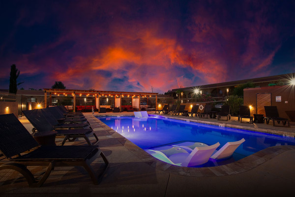 GreenTree Inn Sedona affordable Sedona hotel with scenic red rock mountain surroundings