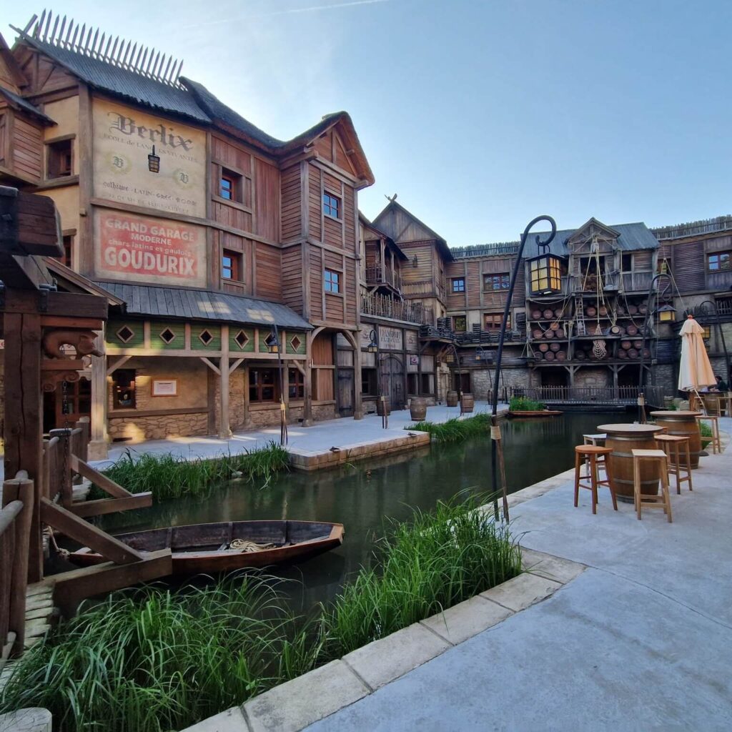 Les Quais de Lutèce hotel at Parc Astérix