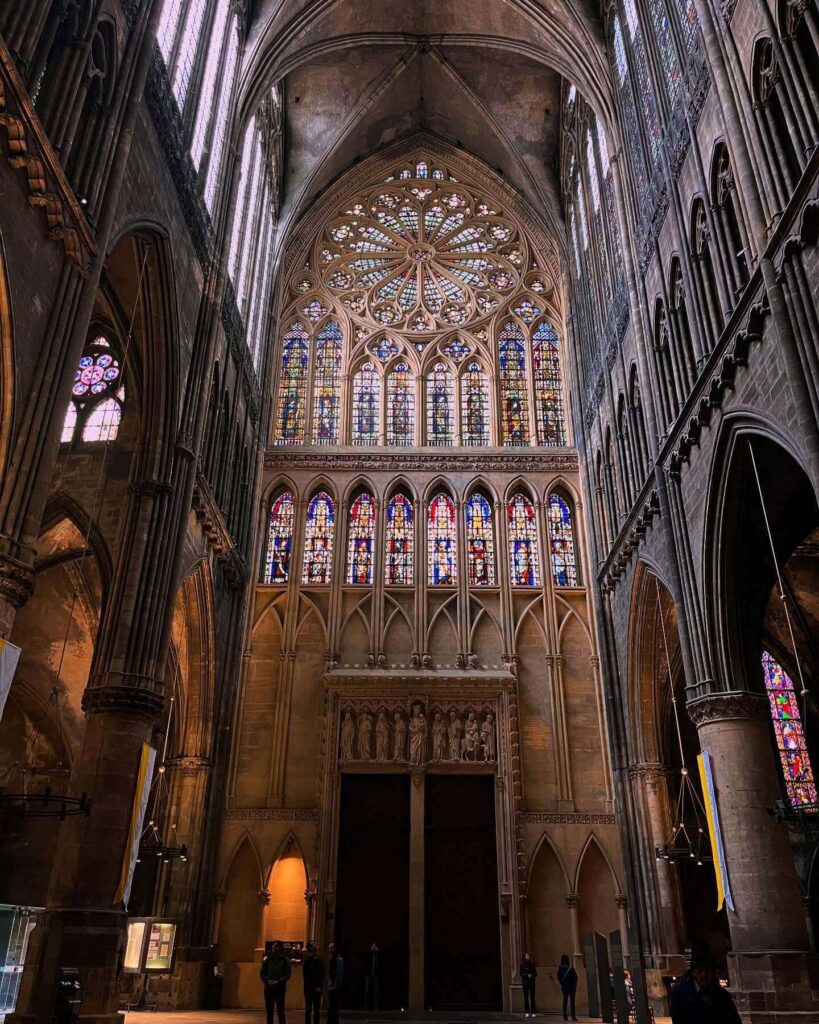 Detailed interior corner inside Metz Cathedral