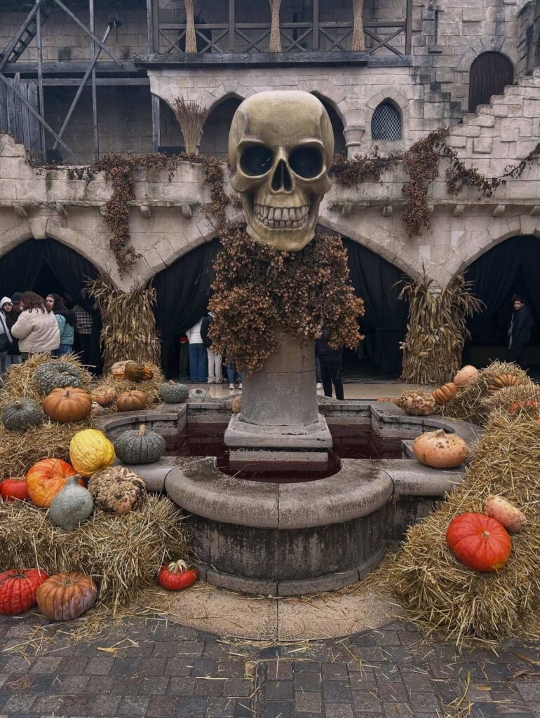 Halloween decorations during Peur sur le Parc at Parc Astérix