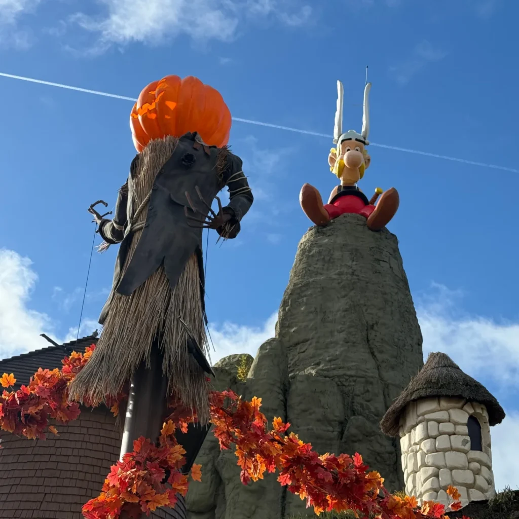 Halloween decorations during Peur sur le Parc at Parc Astérix