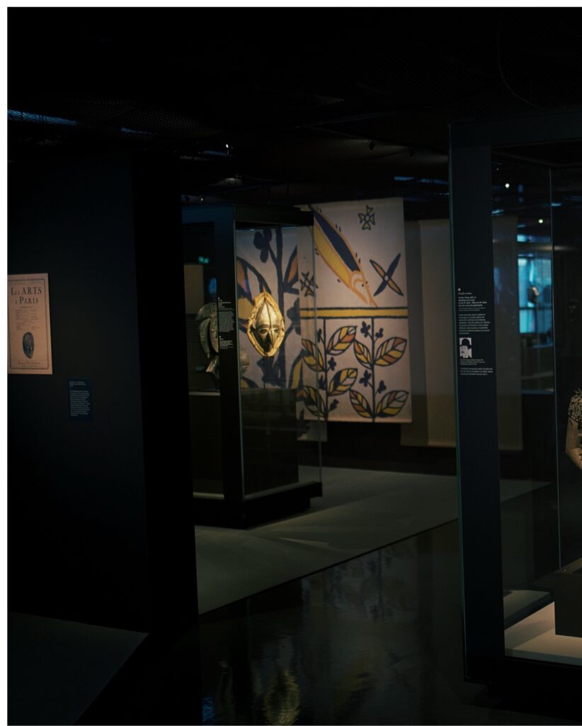 Quiet gallery inside Musée du quai Branly