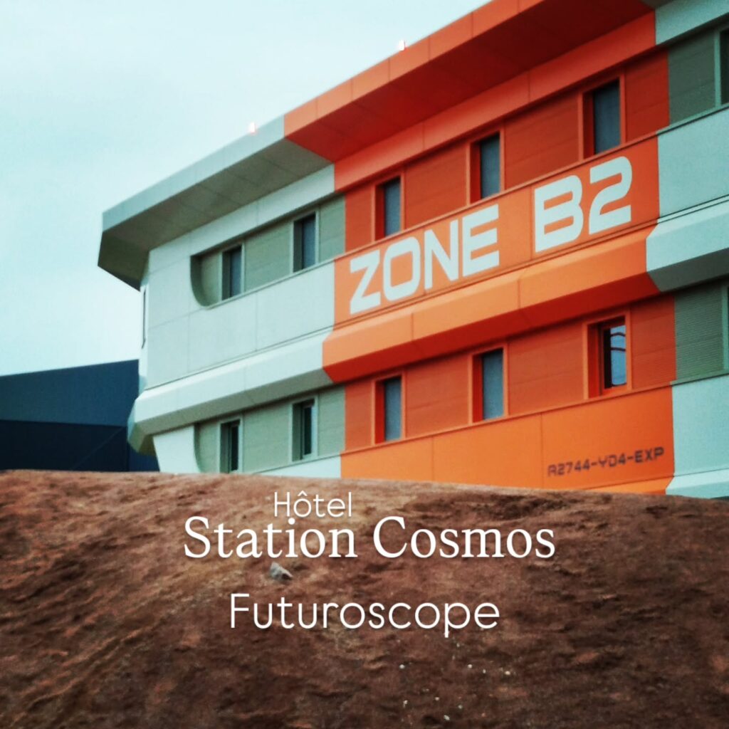 Space-themed room at Station Cosmos hotel near Futuroscope