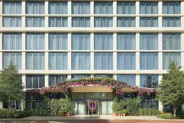 Elegant exterior view of The Tampa EDITION luxury hotel featuring modern architecture, upscale rooftop ambiance, sophisticated interiors, and premium urban hospitality in downtown Tampa.