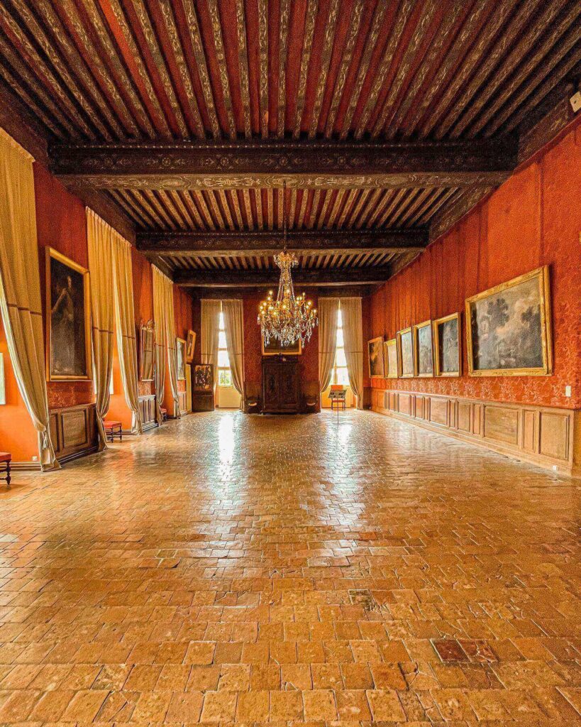 Renaissance courtyard architecture inside Château des ducs de Bretagne