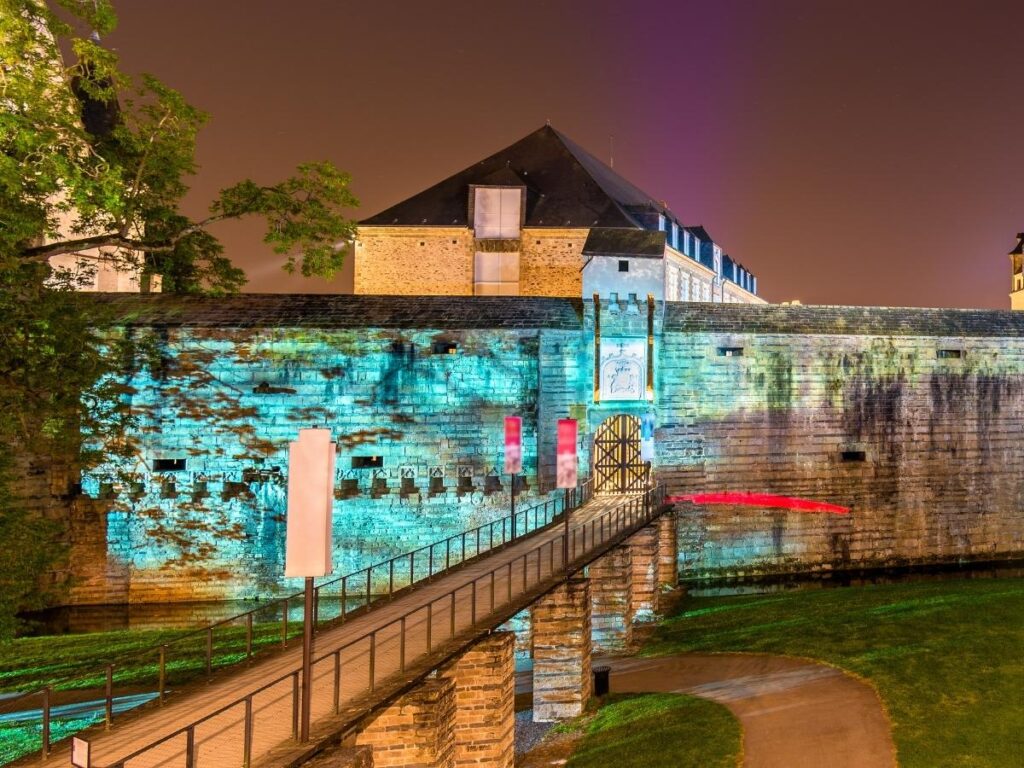 Main entrance of Château des ducs de Bretagne in Nantes