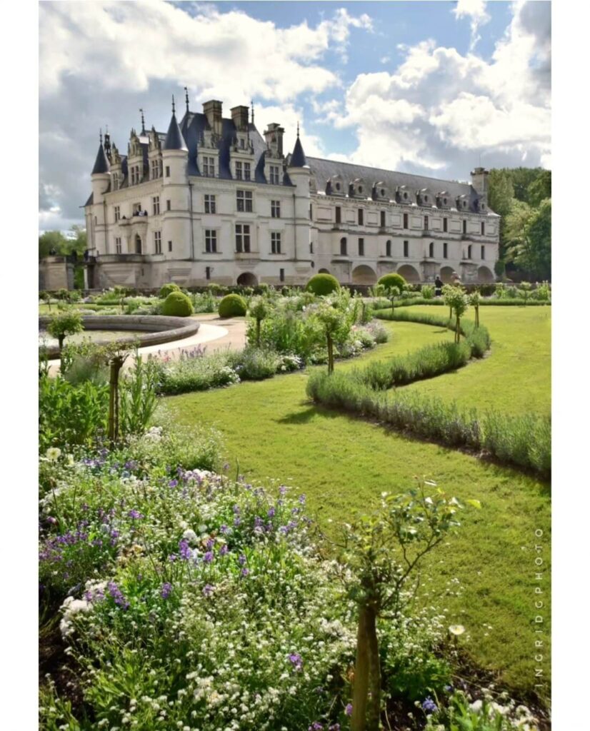 Château de Chenonceau surrounded by its formal Renaissance gardens