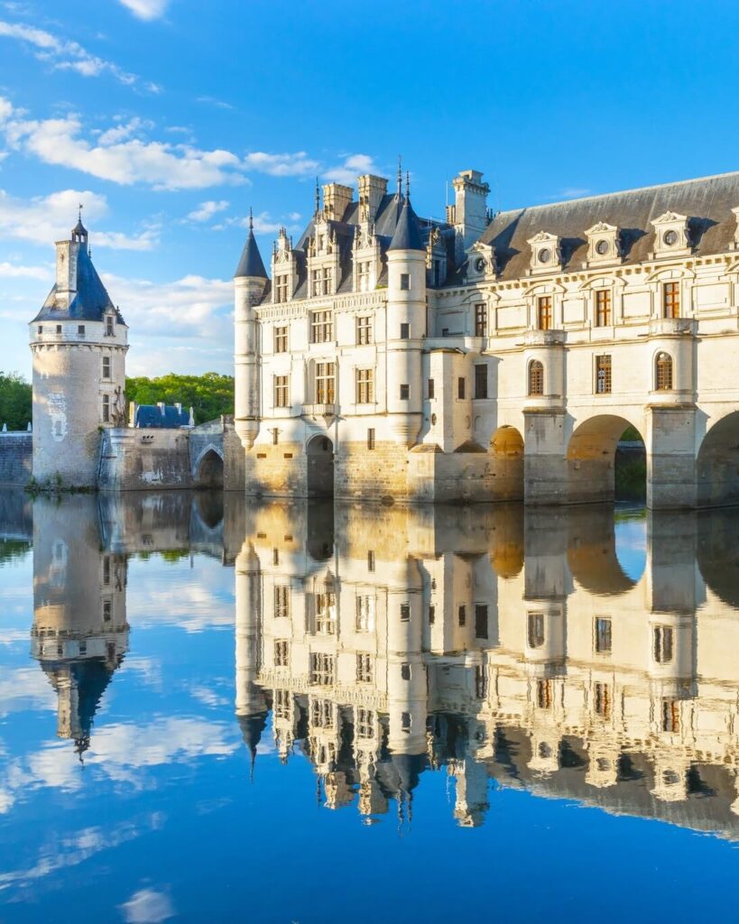 Main entrance to Château de Chenonceau in the Loire Valley
