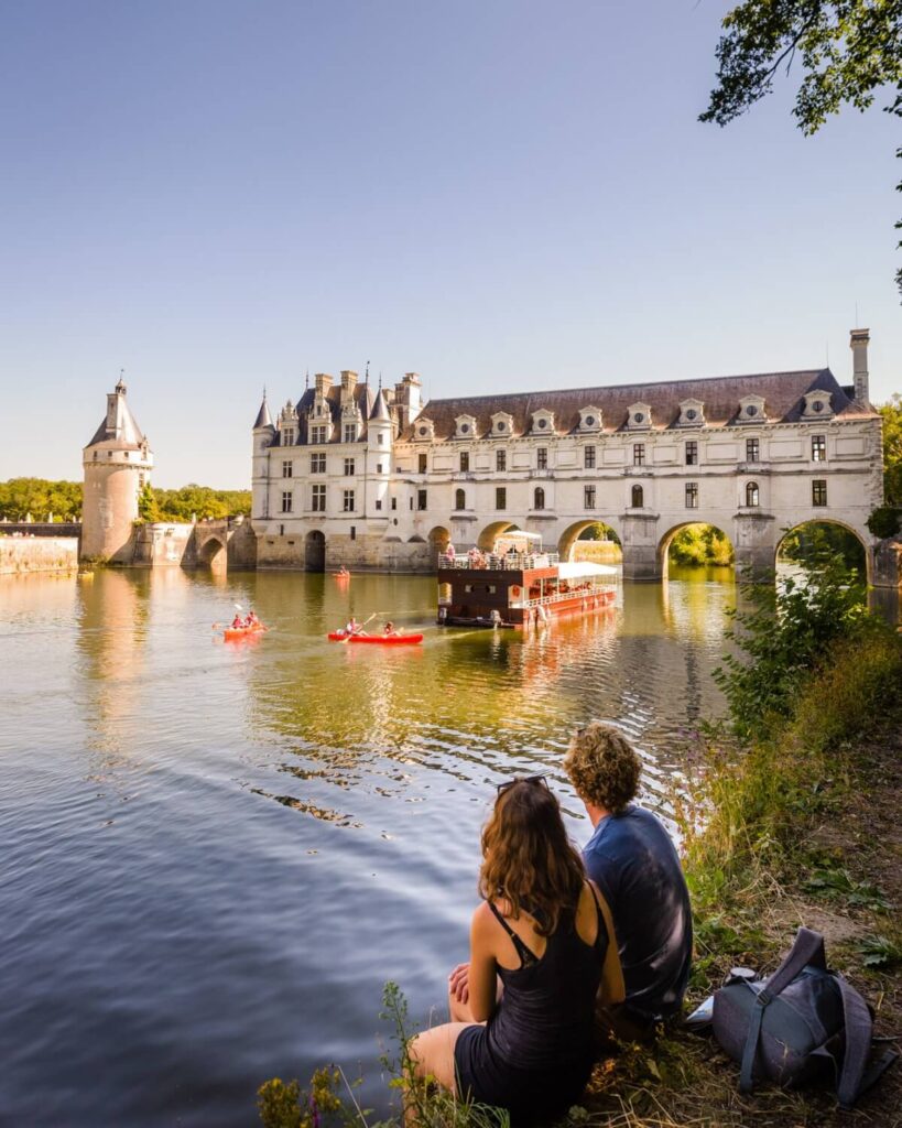 Riverside walking path near Château de Chenonceau