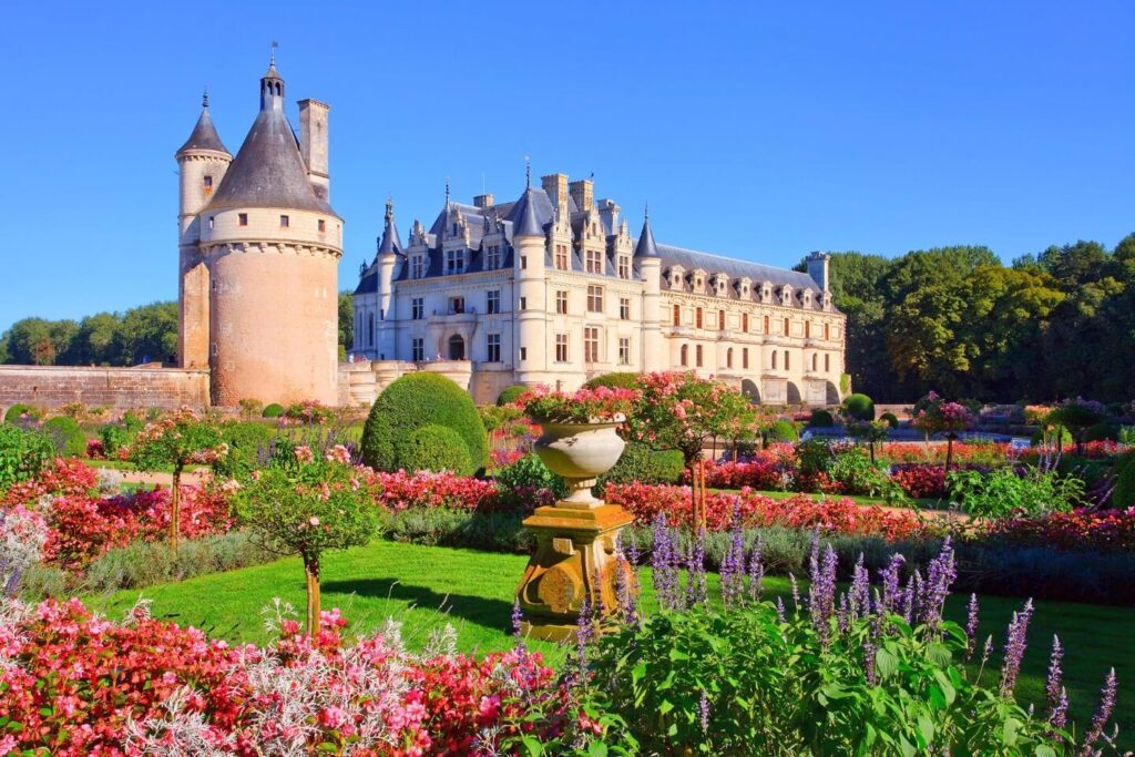 Spring flowers blooming in the gardens of Château de Chenonceau