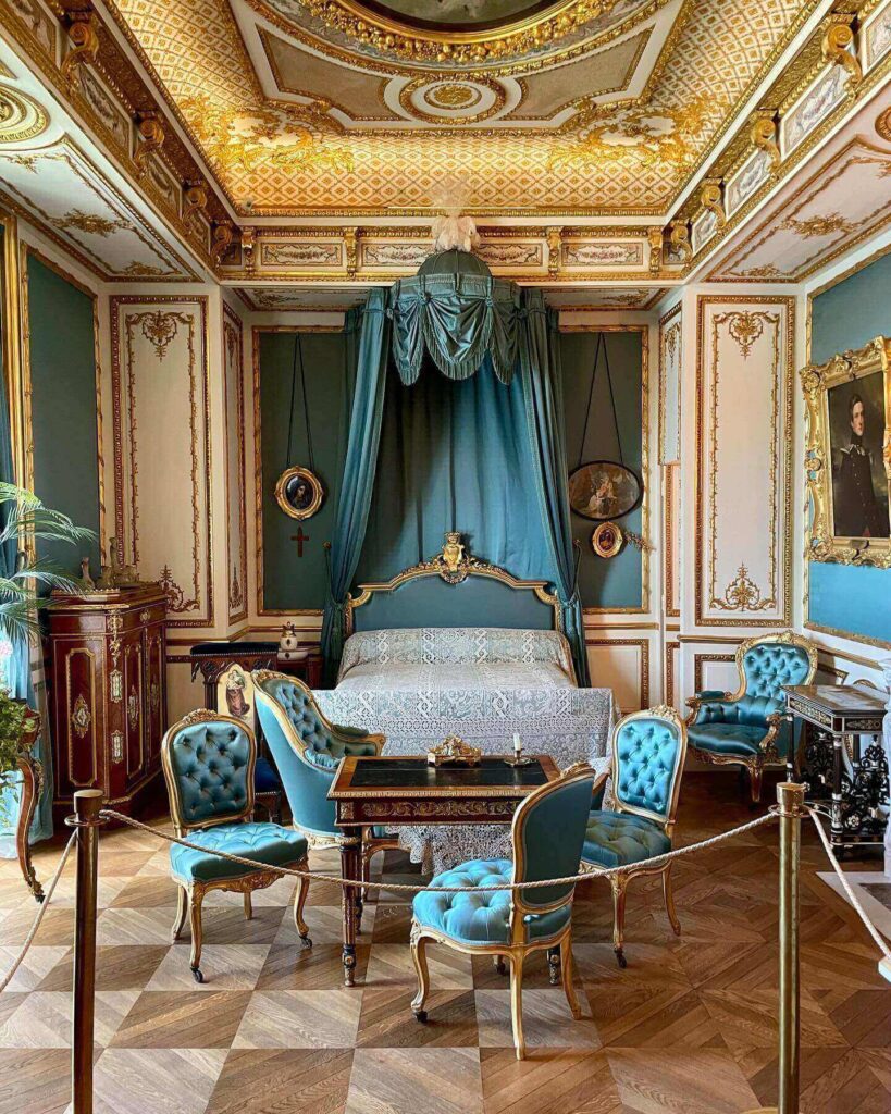 Diane de Poitiers' bedroom inside Château de Chenonceau