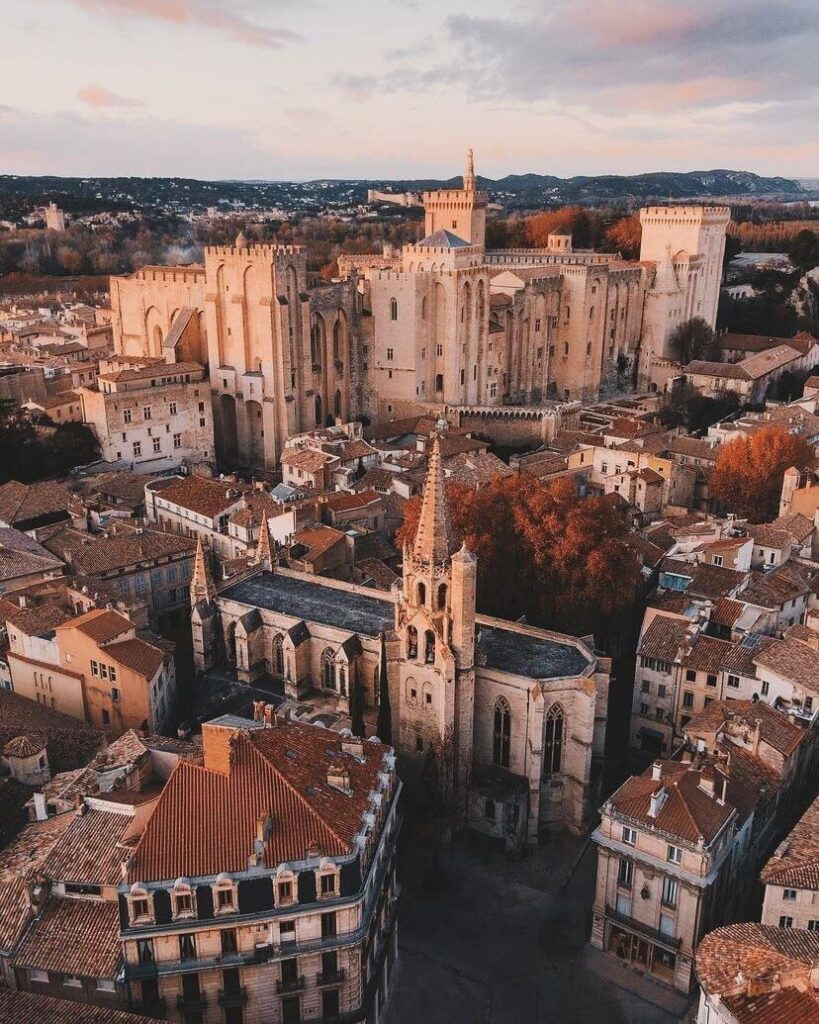 Everything You Need to Know About Palais des Papes in Avignon