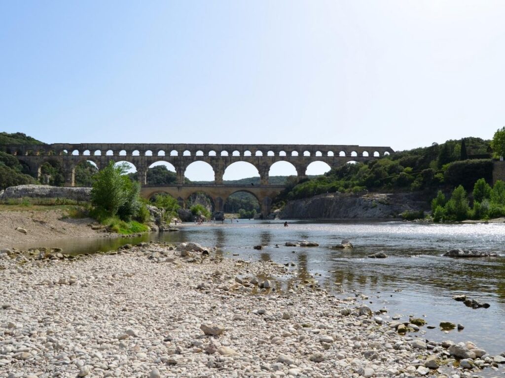 Scenic road trip route to Pont du Gard in southern France