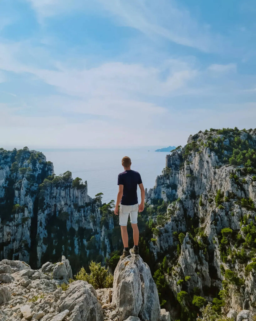 Walking trail leading to Calanque de Port Pin