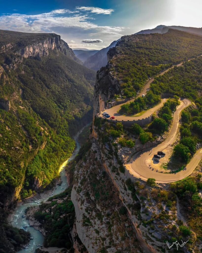 Canyon panorama from Route des Crêtes in Gorges du Verdon