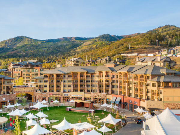 Sundial Lodge by All Seasons Resort Lodging in Canyons Village, Park City, featuring comfortable mountain accommodations, ski-in access, scenic alpine views, and convenient access to year-round outdoor adventures.