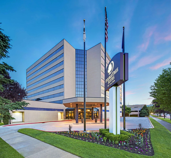 DoubleTree Suites by Hilton Salt Lake City featuring spacious suite accommodations, modern amenities, comfortable interiors, and a convenient location near downtown Salt Lake City attractions.