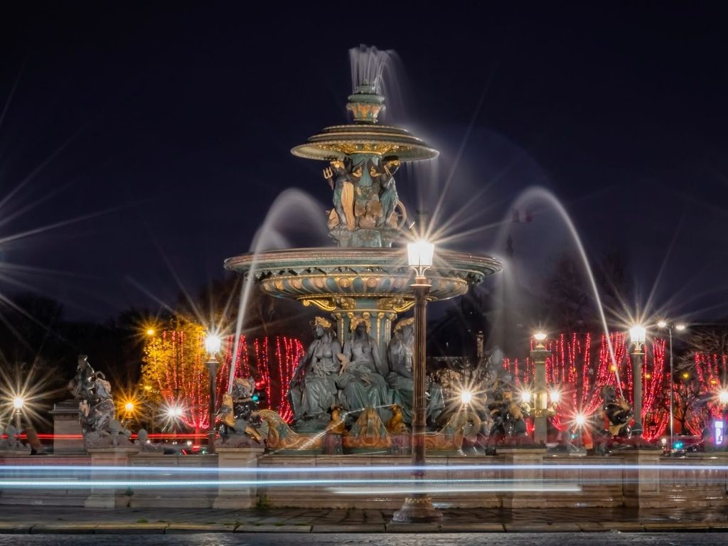 Fontaine des Mers with maritime sculptures at Place de la Concorde