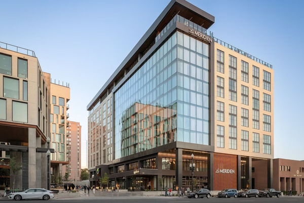 Le Méridien Salt Lake City Downtown showcasing contemporary luxury accommodations, elegant guest rooms, upscale amenities, and a prime location in the heart of downtown Salt Lake City.