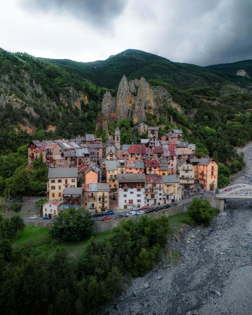 Quiet mountain village surrounded by peaks in Mercantour National Park