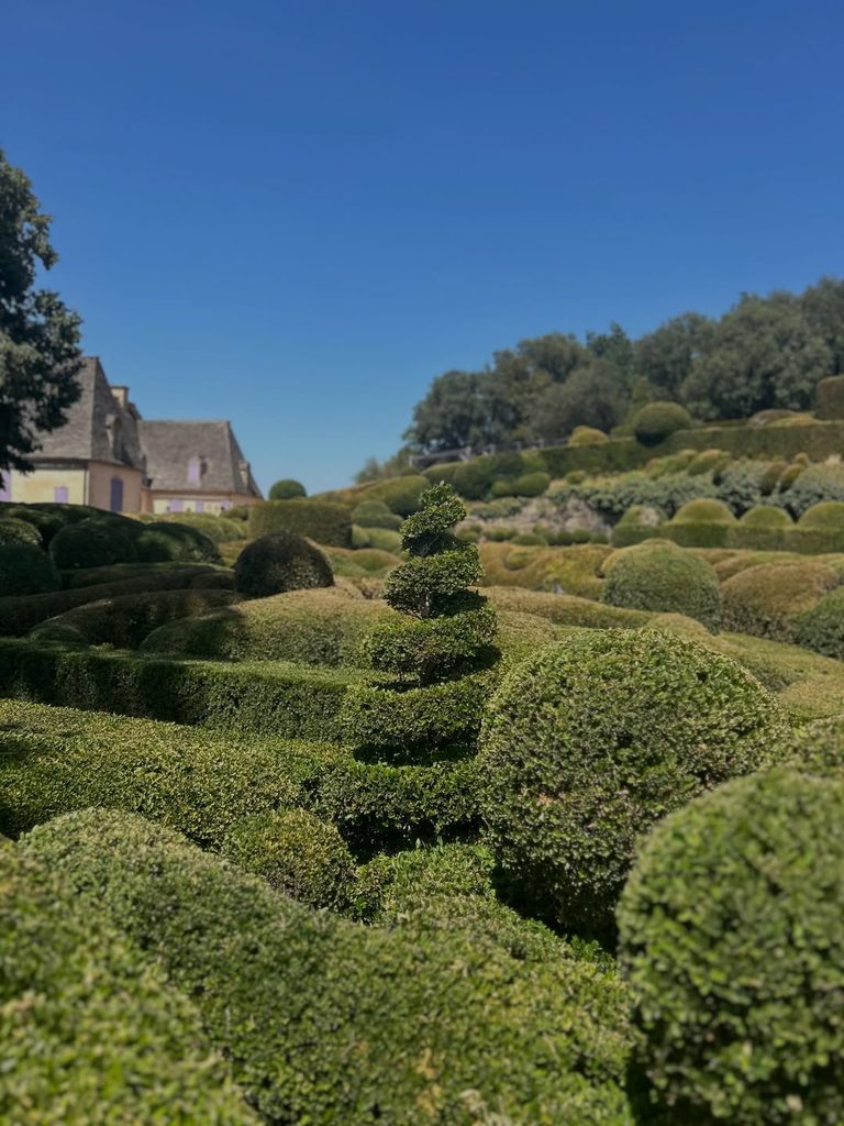 Archaeological park near Beynac-et-Cazenac with reconstructed historic features