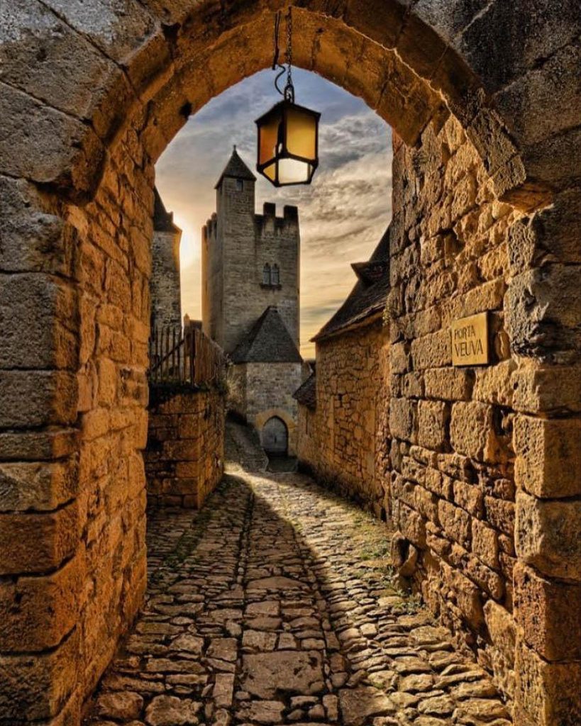 Medieval stone street and houses in Beynac-et-Cazenac