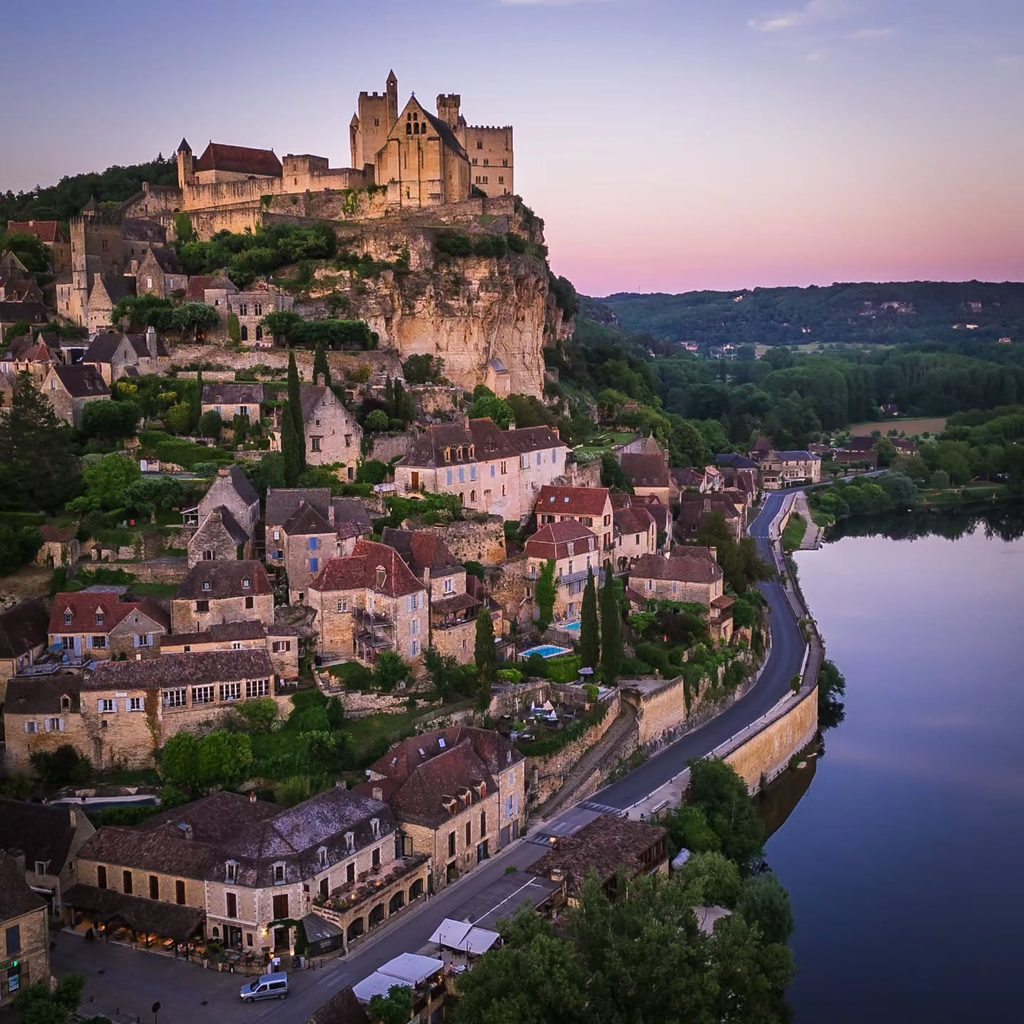 Medieval village and Dordogne River in Beynac-et-Cazenac