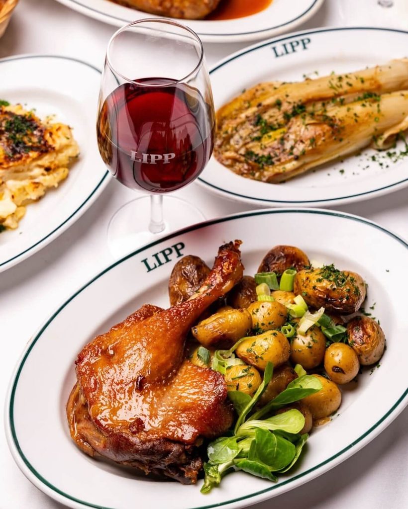 Traditional confit de canard served in the Périgord region