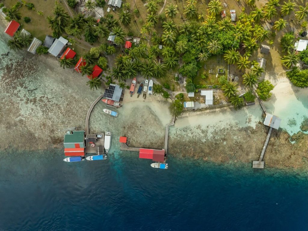 Rotoava village and lagoon on the first day in Fakarava