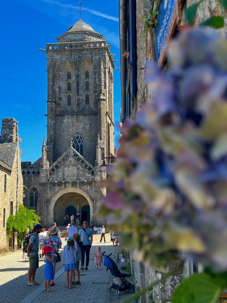 Guided walking tour through the historic streets of Locronan