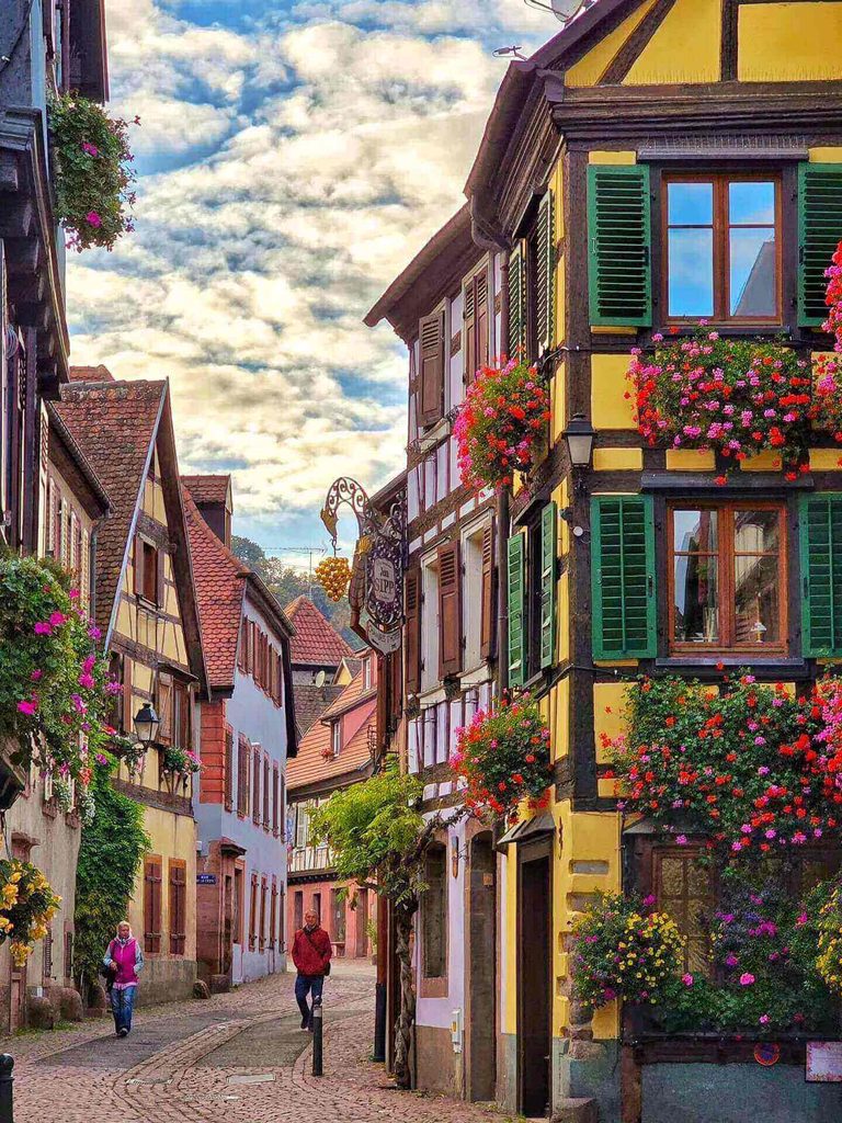 Quiet side street in the historic centre of Riquewihr
