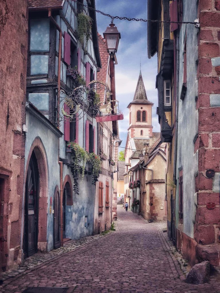 Dolder Tower and historic buildings in Riquewihr