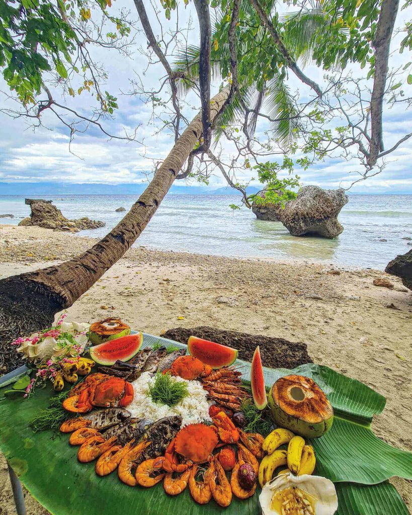 Local French Polynesian food served in Fakarava