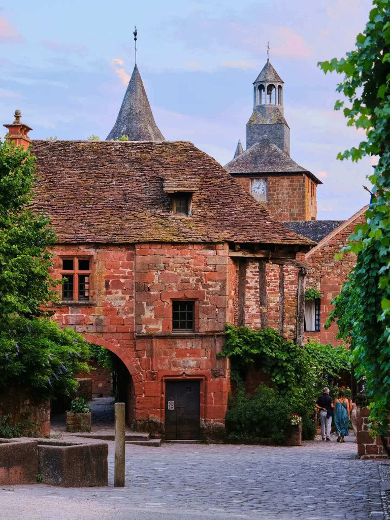 Historic accommodation in Collonges-la-Rouge, France