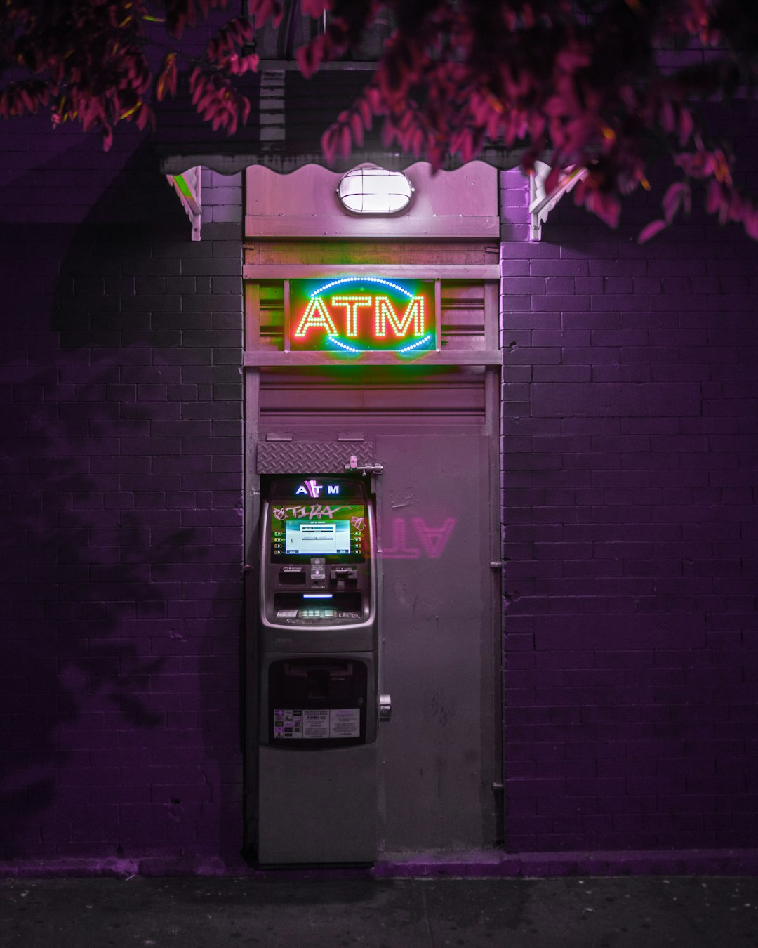 The card machine that offers to charge you in dollars
